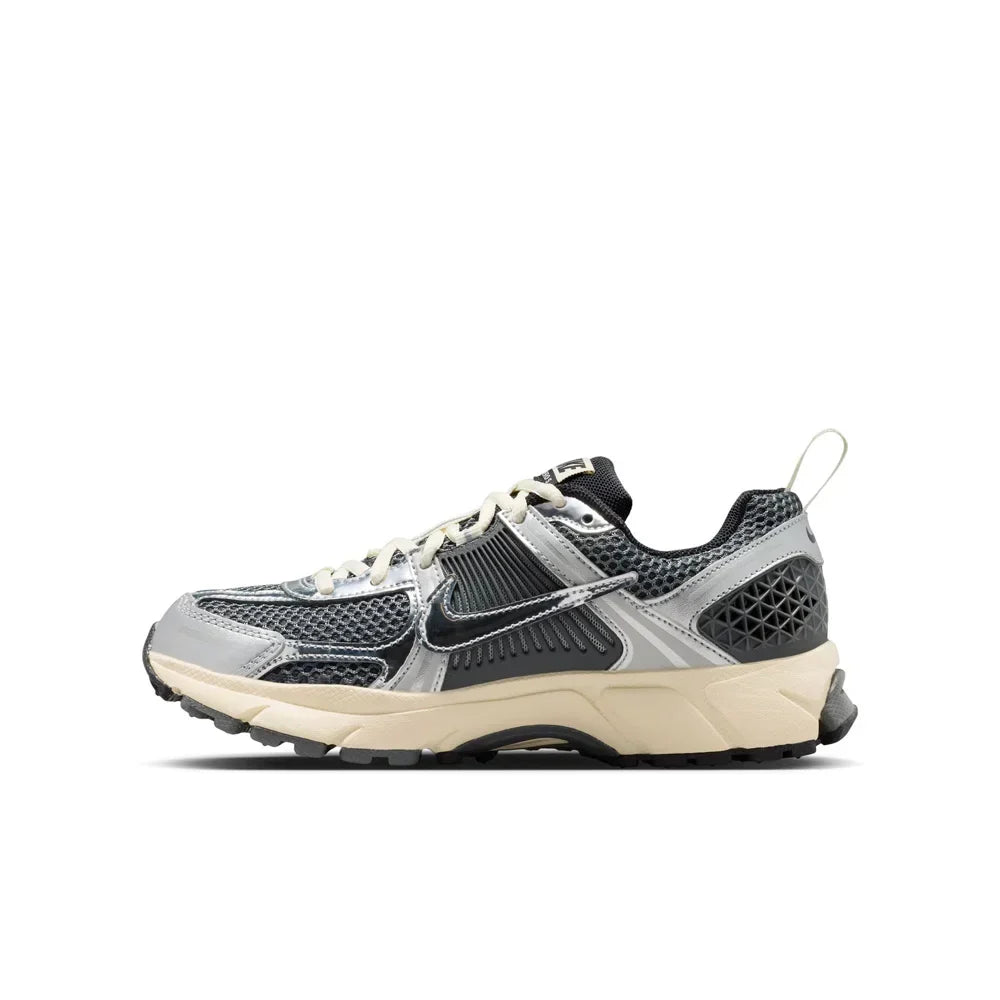 Nike Vomero 5 Big Kids' Shoes