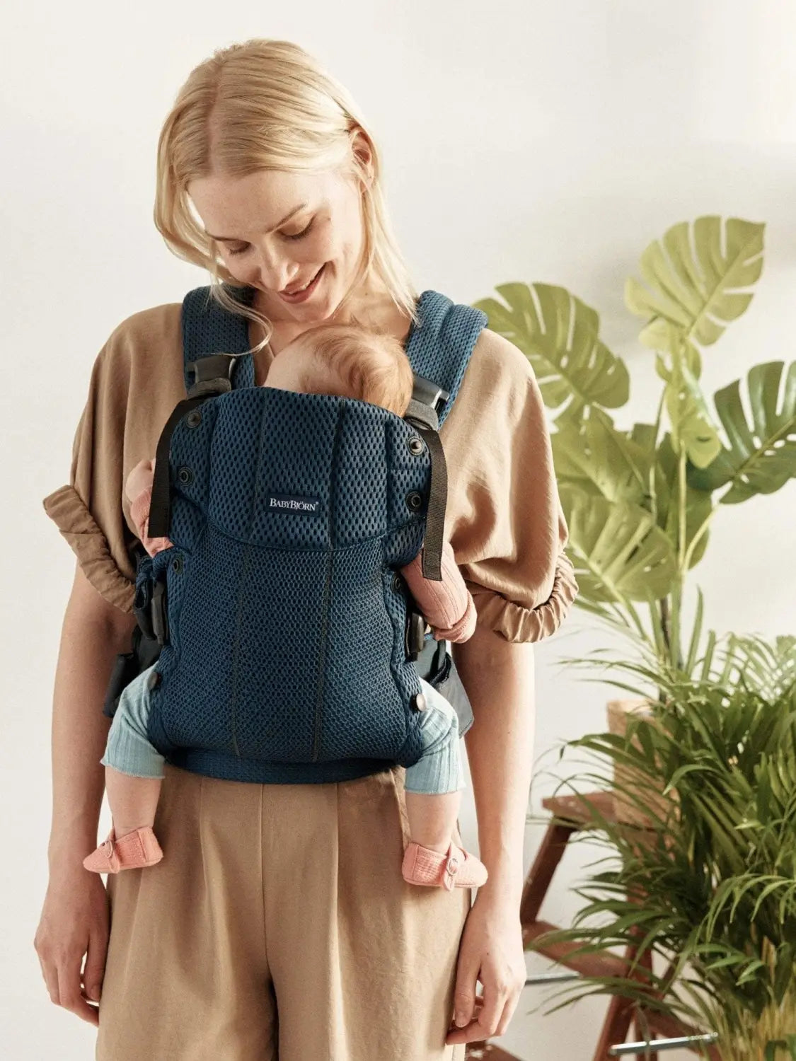 BabyBjörn Baby Carrier Harmony
